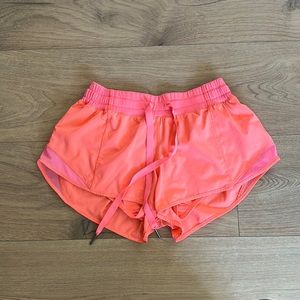 Lululemon Hotty Hot Low-Rise Lined Short
